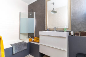 Photo d'une salle de bain